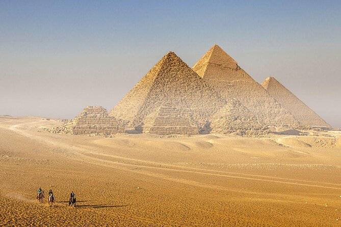 Vip Day Tour to Giza Pyramids, Sphinx, Gem Museum, and Lunch - Key points to know before booking