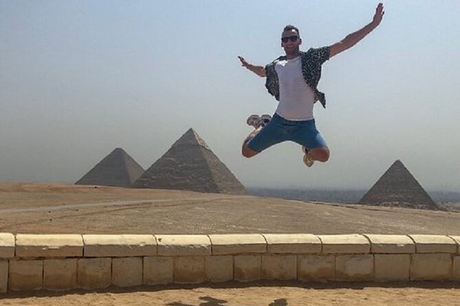 Vip Day Tour to Giza Pyramids, Sphinx, Gem Museum, and Lunch - Two hours around the Pyramids of Giza