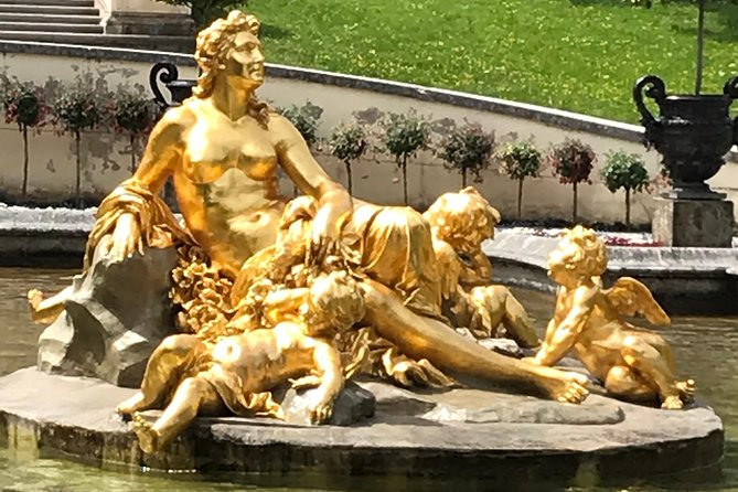 VIP Day Trip Neuschwanstein and Linderhof Castle from Munich - Lunch near Neuschwanstein