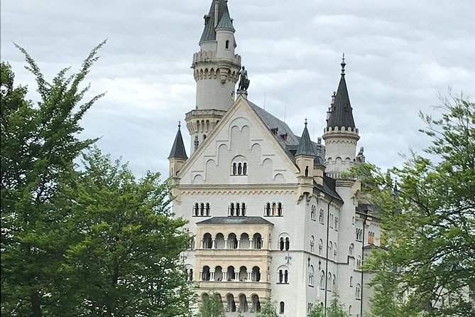 VIP Day Trip Neuschwanstein and Linderhof Castle from Munich - Walking, weather, and what to pack