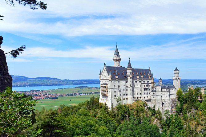 VIP Day Trip Neuschwanstein and Linderhof Castle from Munich - Linderhof: a small palace with a grand personality