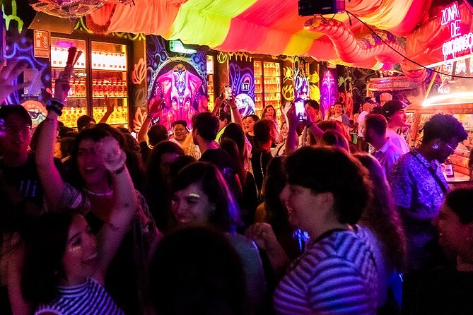 VIP Entrance Ticket to Our Secret Alley in Madrid - Choosing the right arrival time between 6:00 PM and 10:00 PM