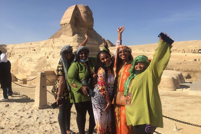 VIP Half Day Tour Giza Pyramids ,Great Sphinx and Cairo Food Tour - Guides, drivers, and the personal feel