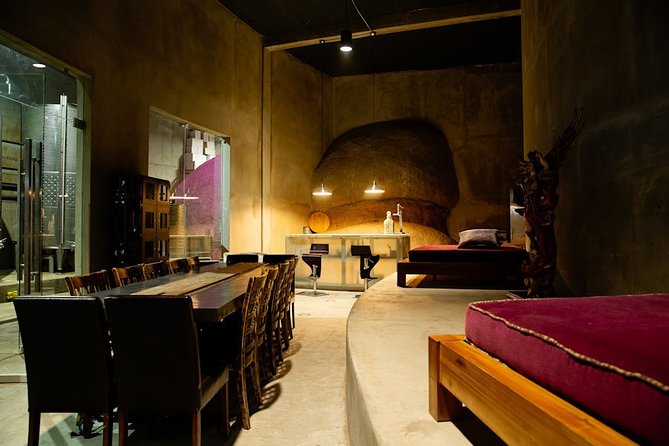 VIP Tasting: Wines from Rondo del Valle in an Underground Cellar - What the high praise gets right