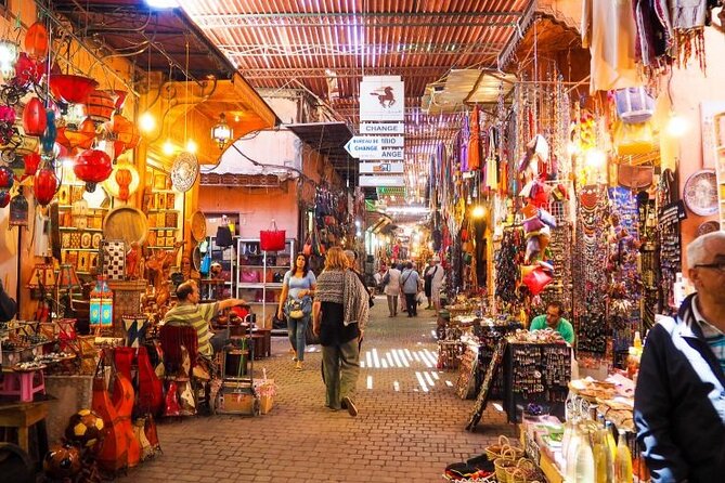 VIP tour Casablanca to Marrakech: Luxury Day of History & Culture - Jemaa el-Fnaa, the city’s loud open-air stage