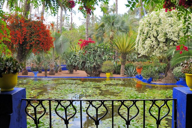 VIP tour Casablanca to Marrakech: Luxury Day of History & Culture - Bahia Palace, 45 minutes of tile and stucco