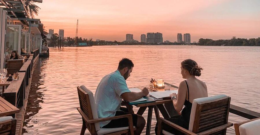 VIP Tour Enjoy Romantic Sunset by Speed Boat Free Cocktail - Sunset photos and romantic surprises