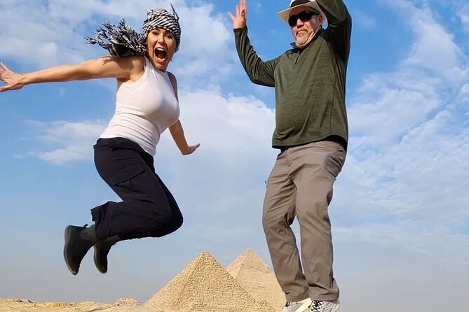 VIP tour of Giza plateau - Lunch adds a welcome Egyptian pause