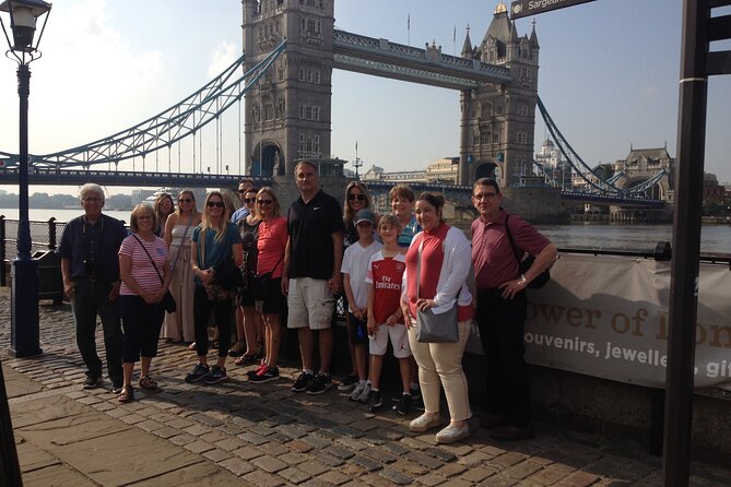 VIP Tower of London and Crown Jewels Tour with Private Beefeater Meet & Greet - The White Tower and royal armor