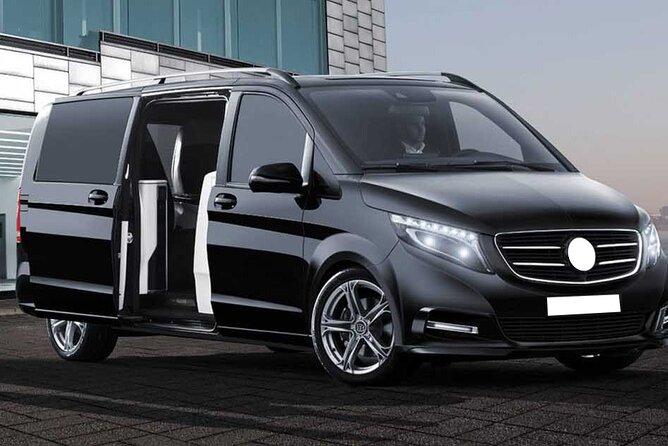 VIP Transfer: Luxury Airport Service between Alanya and Antalya - A private ride for up to five people