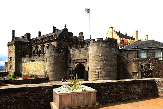 Wallace monument, Stirling Castle, Linlithgow Palace Private Tour - A private day from Edinburgh with useful flexibility