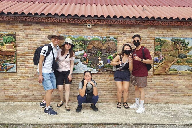 Wheelchair & Luxury Tour to Floating & Railway Markets - Mae Klong Railway Market and the train spectacle