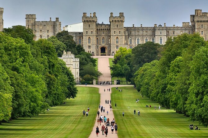 Windsor Castle Half Day Trip from London by Luxury Coach - The ride matters more than you might expect