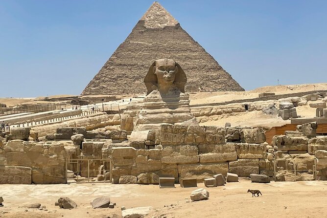 Your VIP Giza Tour: Pyramids, Camels & Authentic Egyptian food - Khafre and Menkaure, the smaller pyramids with their own stories