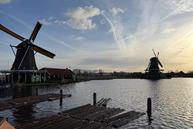 Zaanse Schans, Edam, Marken & Volendam – Private Luxury Tour - The 30-minute clog-making demonstration
