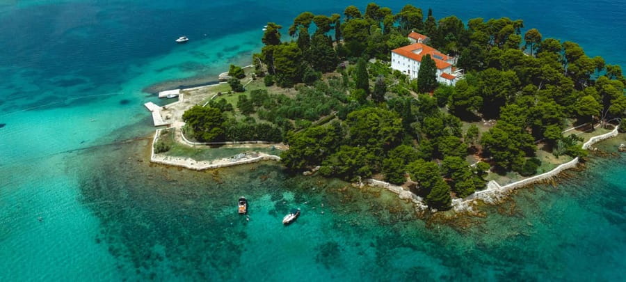 Zadar: 3 Islands Luxury Boat Tour with Aperol Spritz - Ošljak: a quiet first swim